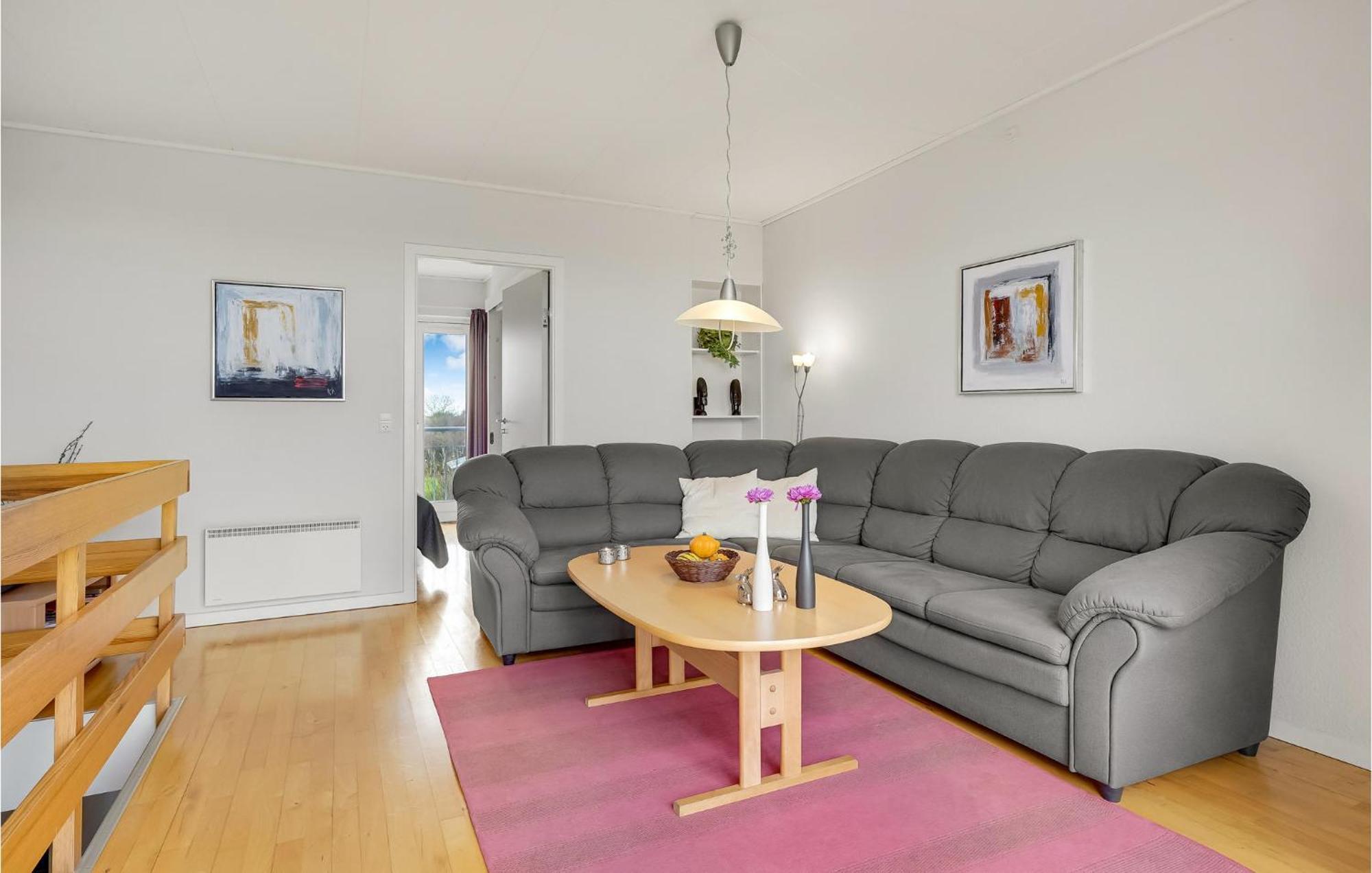 2 Bedroom Stunning Home In Højer Exterior foto